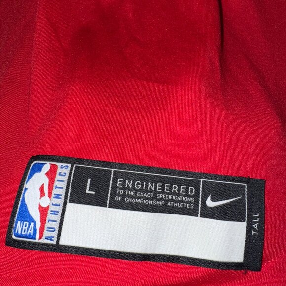 Nike NBA Atlanta Hawks Team Issue PE Player Pregame Warmup T-Shirt Mens NEW - Picture 8 of 14